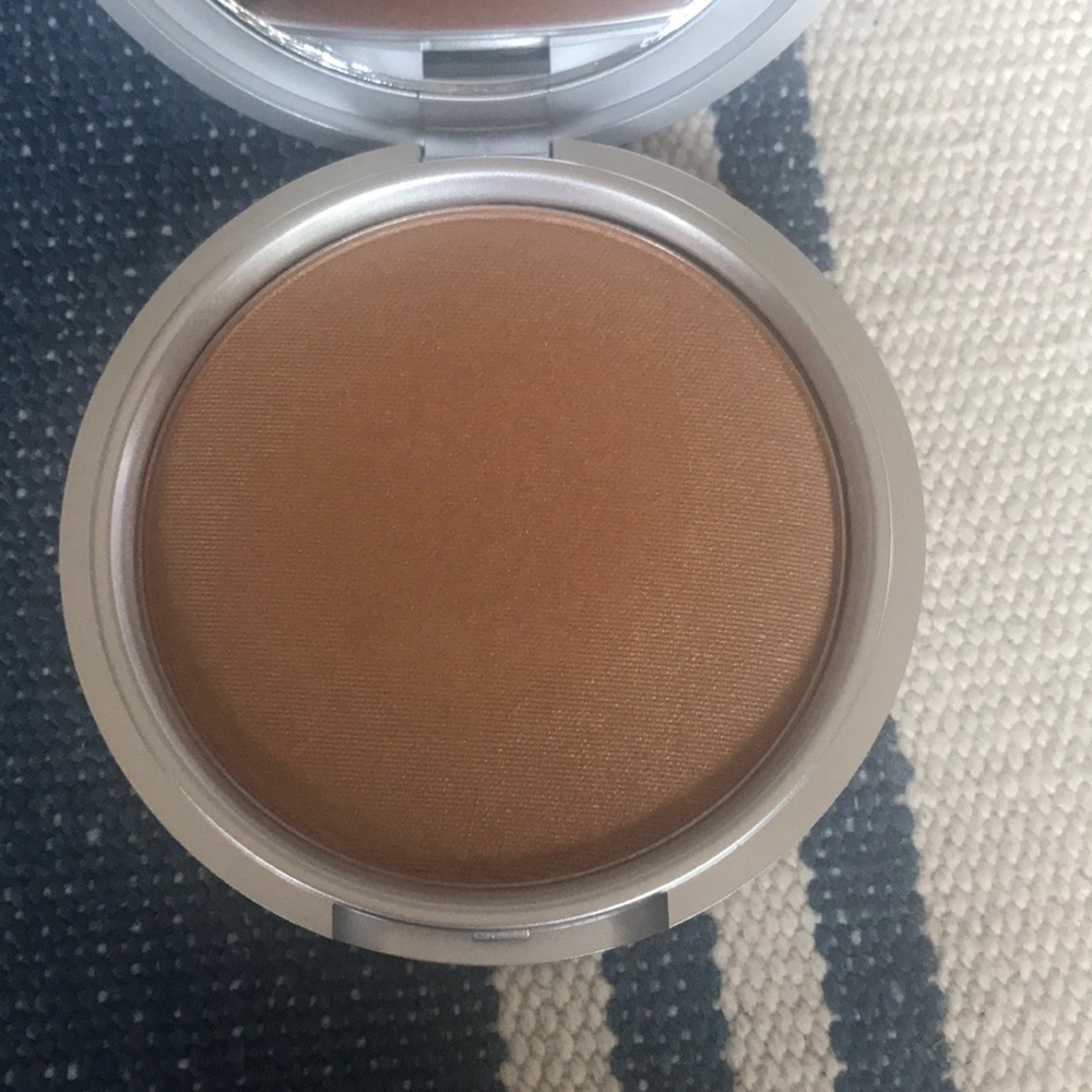 Thebalm Betty Lou manizer - Picture 2 of 3